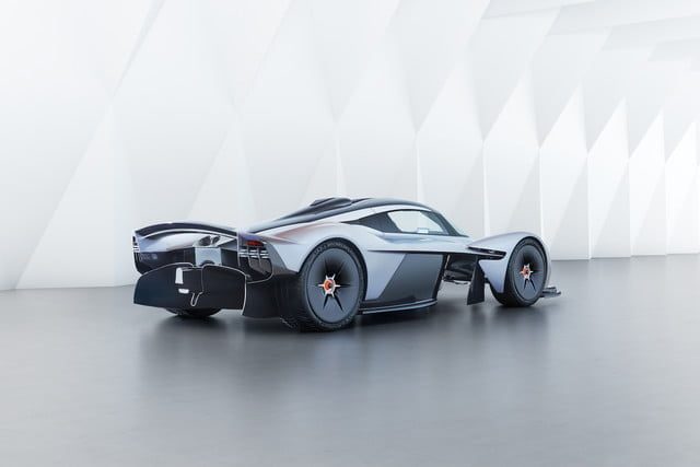 aston martin valkyrie hiperauto 06 700x467 c