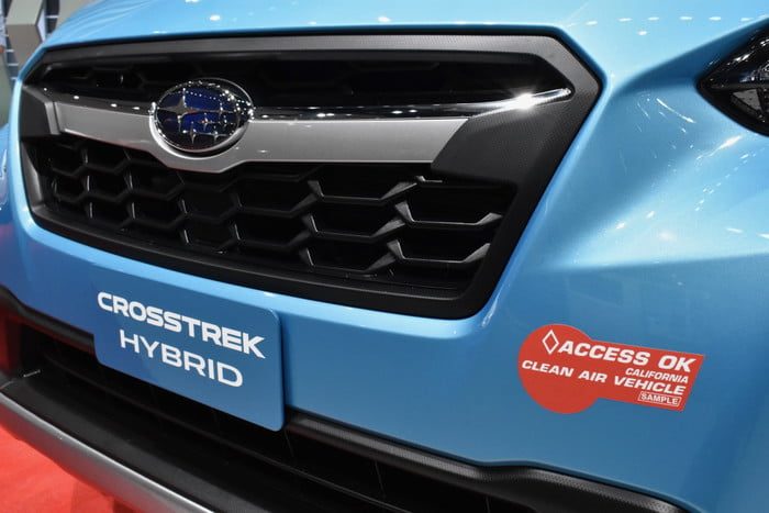 subaru crosstrek hybrid 2019 13 700x467 c