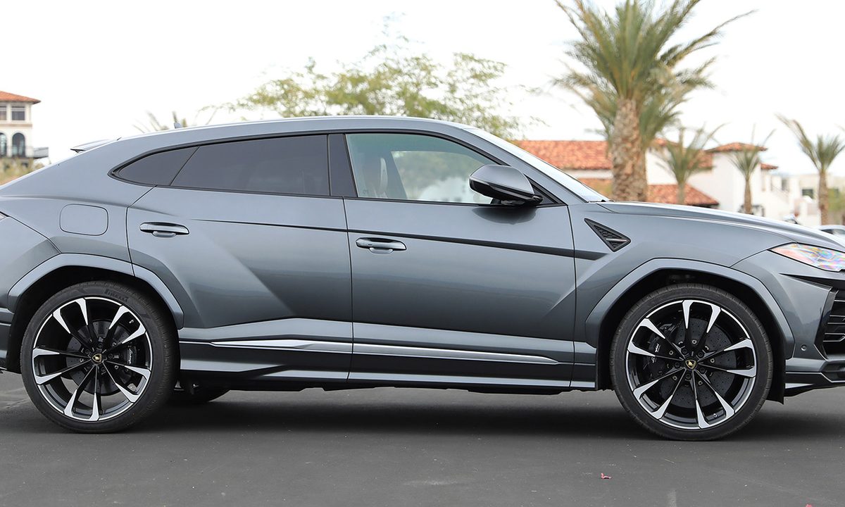 revision lamborghini urus 2019 feat