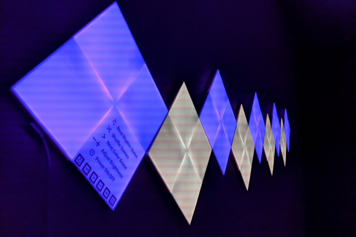 revision paneles luz nanoleaf canvas pannels 13