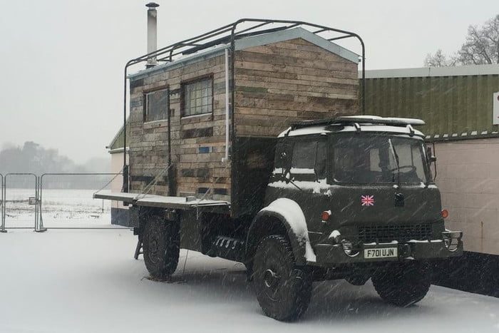 lorry life camion ejercito proyecto casa snow 700x467 c