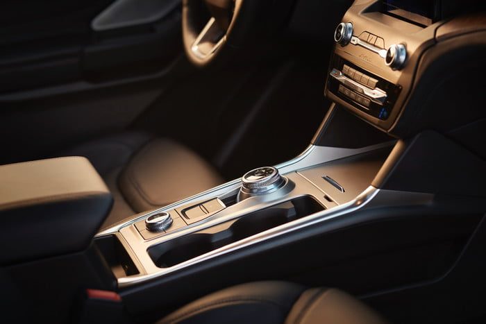 ford explorer 2020 salon detroit 15 platinum 700x467 c