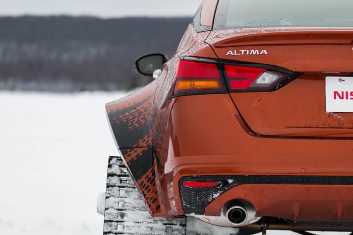 nissan altima sedan oruga nieve 2019 01 17 te awd car project photo back close 02 source 700x467 c