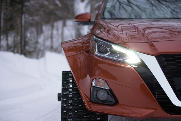 nissan altima sedan oruga nieve 2019 01 17 te awd car project photo front close 02 source 700x467 c