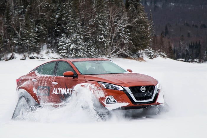nissan altima sedan oruga nieve 2019 01 17 te awd car project photo rolling front medium source 700x467 c