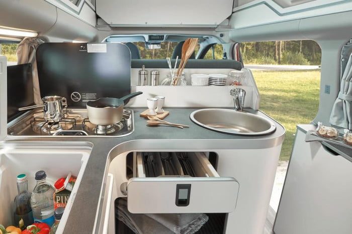 ford nugget custom transit wolkswagen 2019ford transitcustomnugget 7 700x467 c