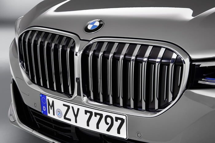 bmw serie 7 2020 official 10 700x467 c