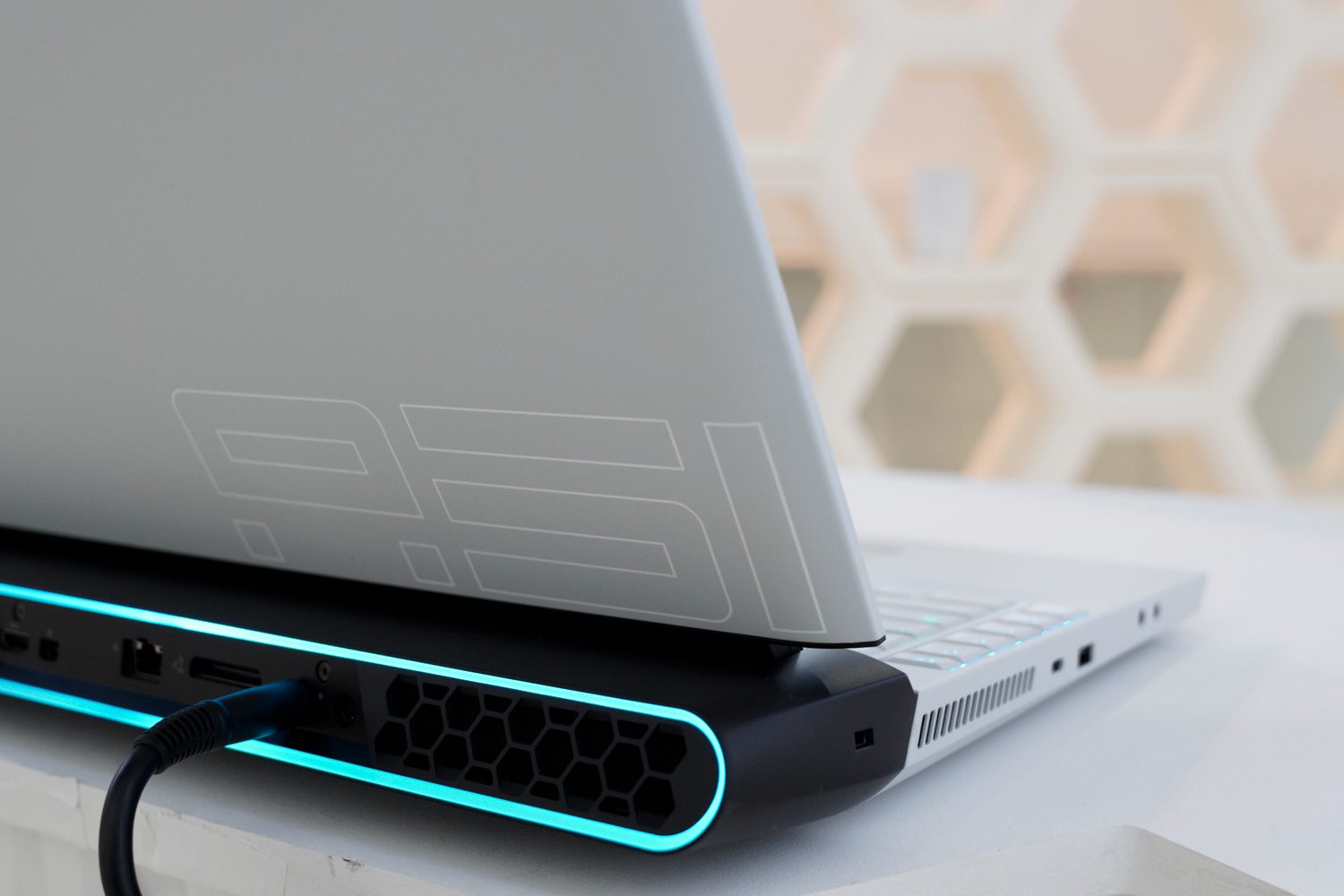 laptops videojuegos alienware ces 2019 area 51m gaming laptop 11