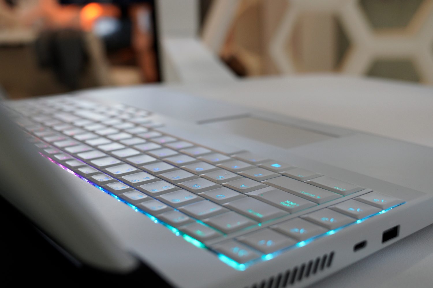 laptops videojuegos alienware ces 2019 area 51m gaming laptop 19