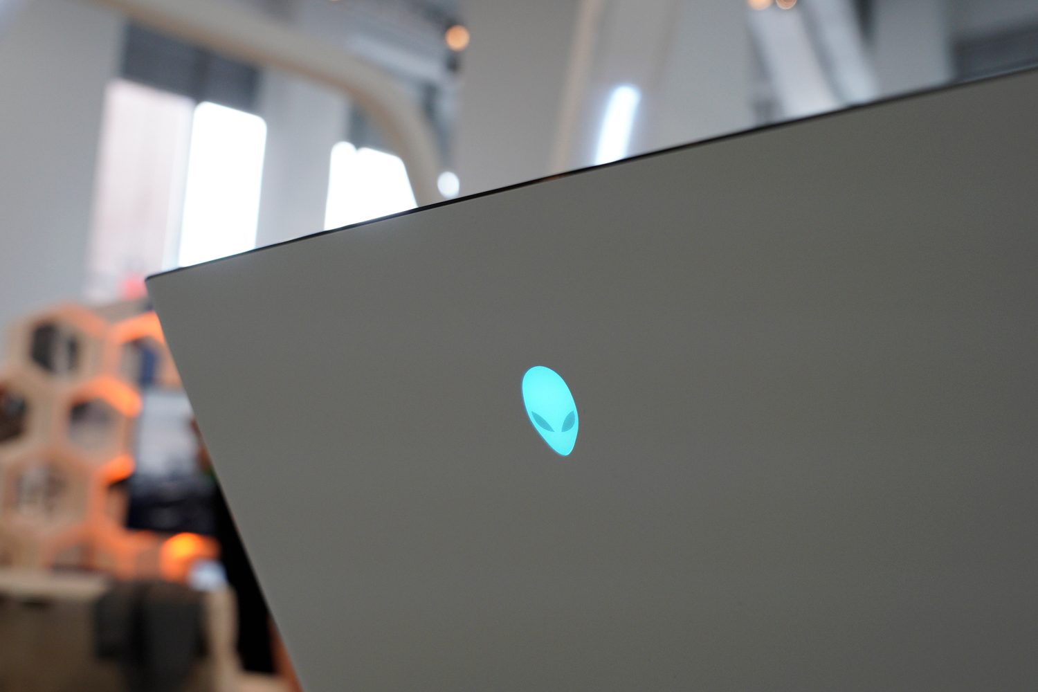 laptops videojuegos alienware ces 2019 area 51m gaming laptop 22