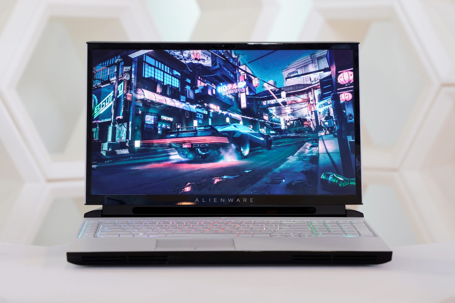 laptops videojuegos alienware ces 2019 area 51m gaming laptop 38