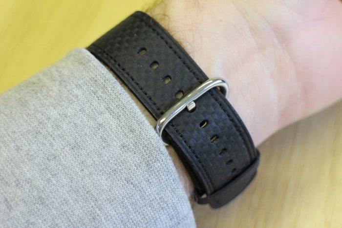 mejores correas apple watch dassari carbon strap clasp 700x467 c