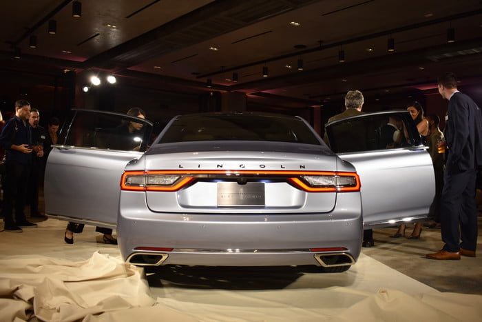 lincoln continental edicion 80 aniversario dsc 0763 700x467 c