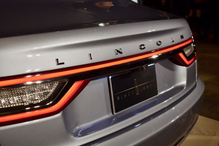 lincoln continental edicion 80 aniversario dsc 0764 700x467 c