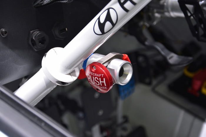 hyundai veloster n tcr imsa dt detroit 8 700x467 c