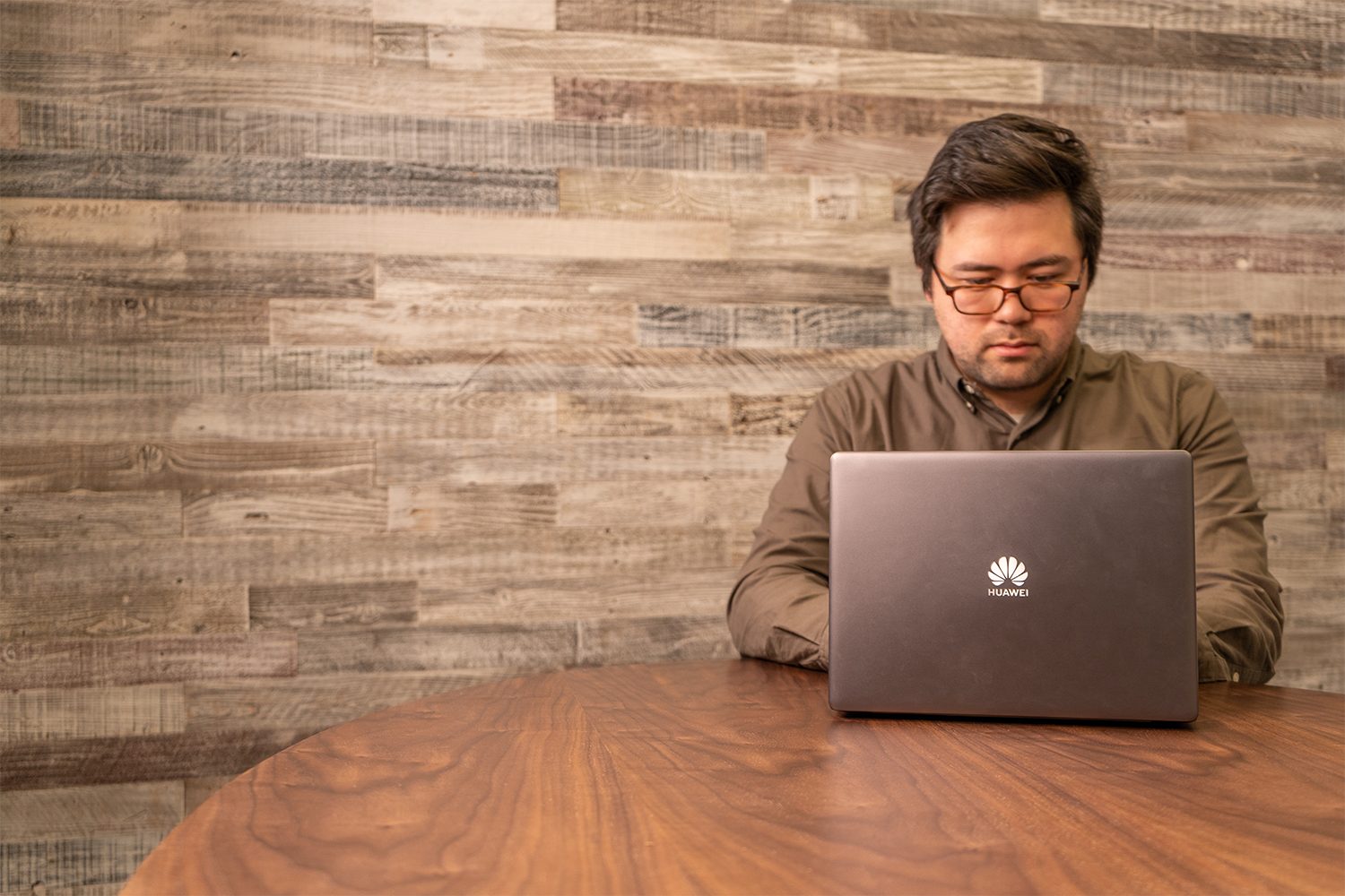 revision matebook 13 2019 huawei 14