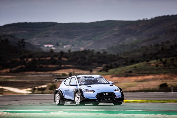 hyundai veloster n tcr imsa large 35095 velosterntcr 700x467 c