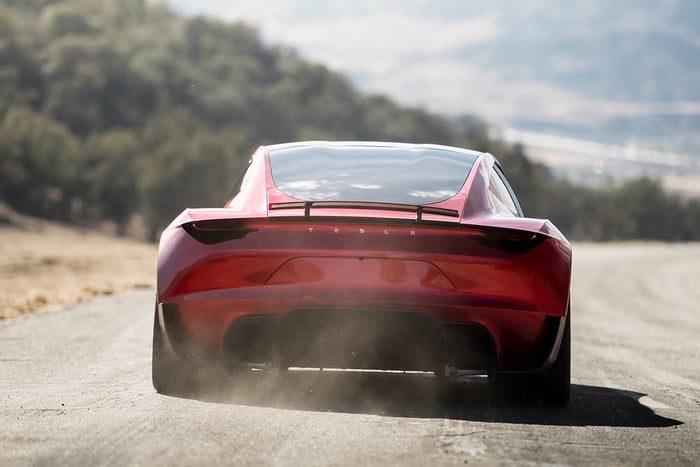 nuevo tesla roadster presentacion rear profile 2 700x467 c
