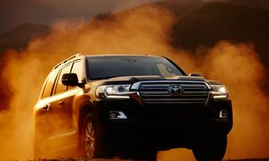 revision toyota land cruiser 2019 feat