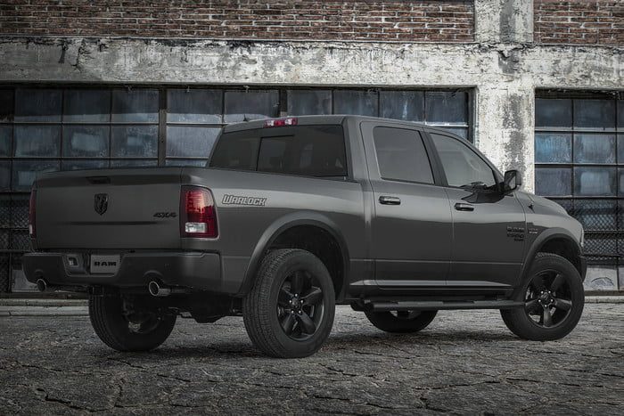ram 1500 classic edicion especial warlock 2019 11 700x467 c