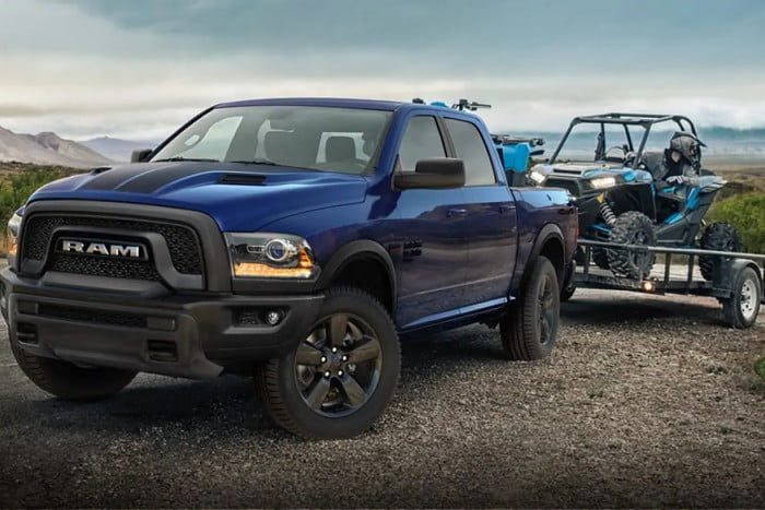 ram 1500 classic edicion especial warlock 2019 3 700x467 c