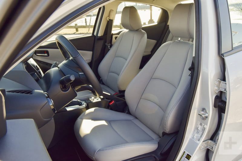 revision toyota yaris xle 2019 sedan review 6853 800x534 c