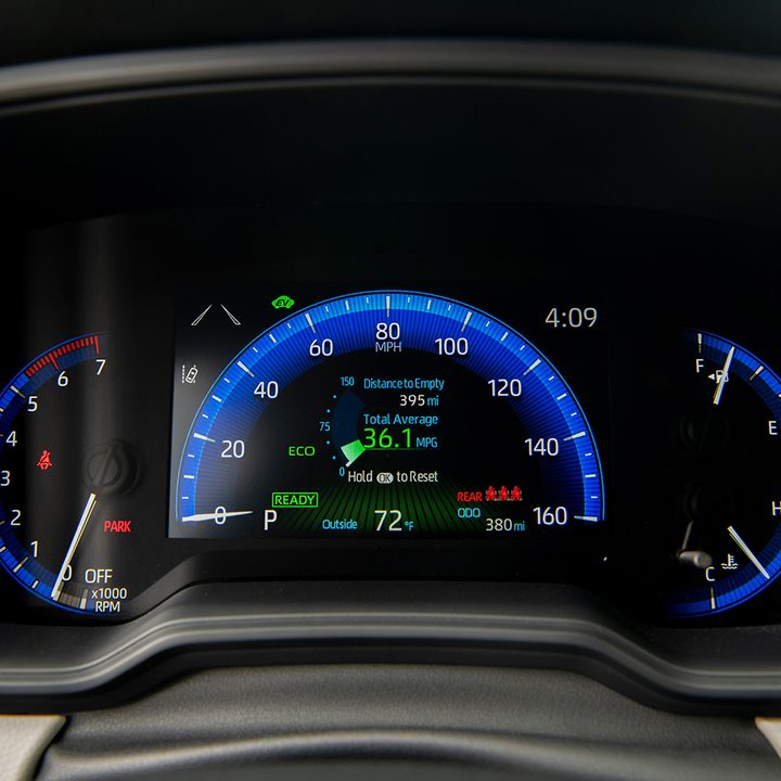 primeras impresiones del toyota corolla 2020 le hybrid bluecrushmetallic 053