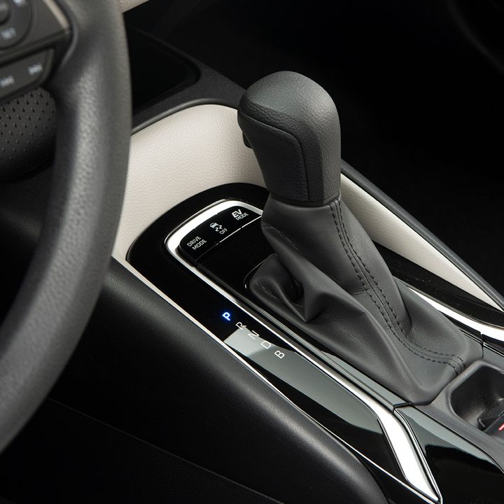 primeras impresiones del toyota corolla 2020 le hybrid bluecrushmetallic 059