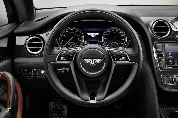 bentley bentayga speed lamborghini urus 25 700x467 c