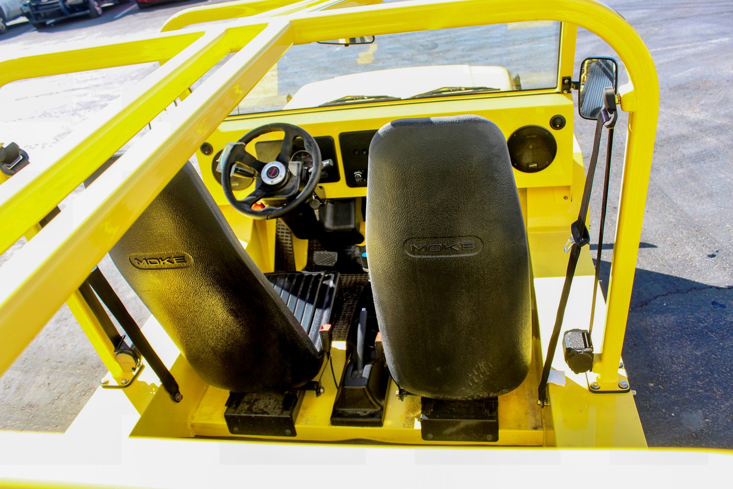 detras del volante emoke electrico e moke car 1