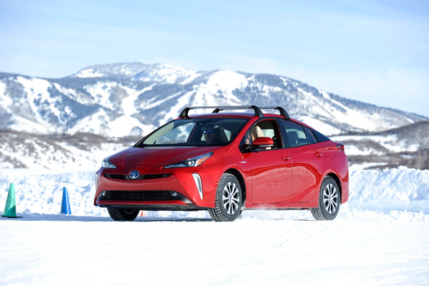 manejamos el toyota prius awd e en la nieve 2019 24