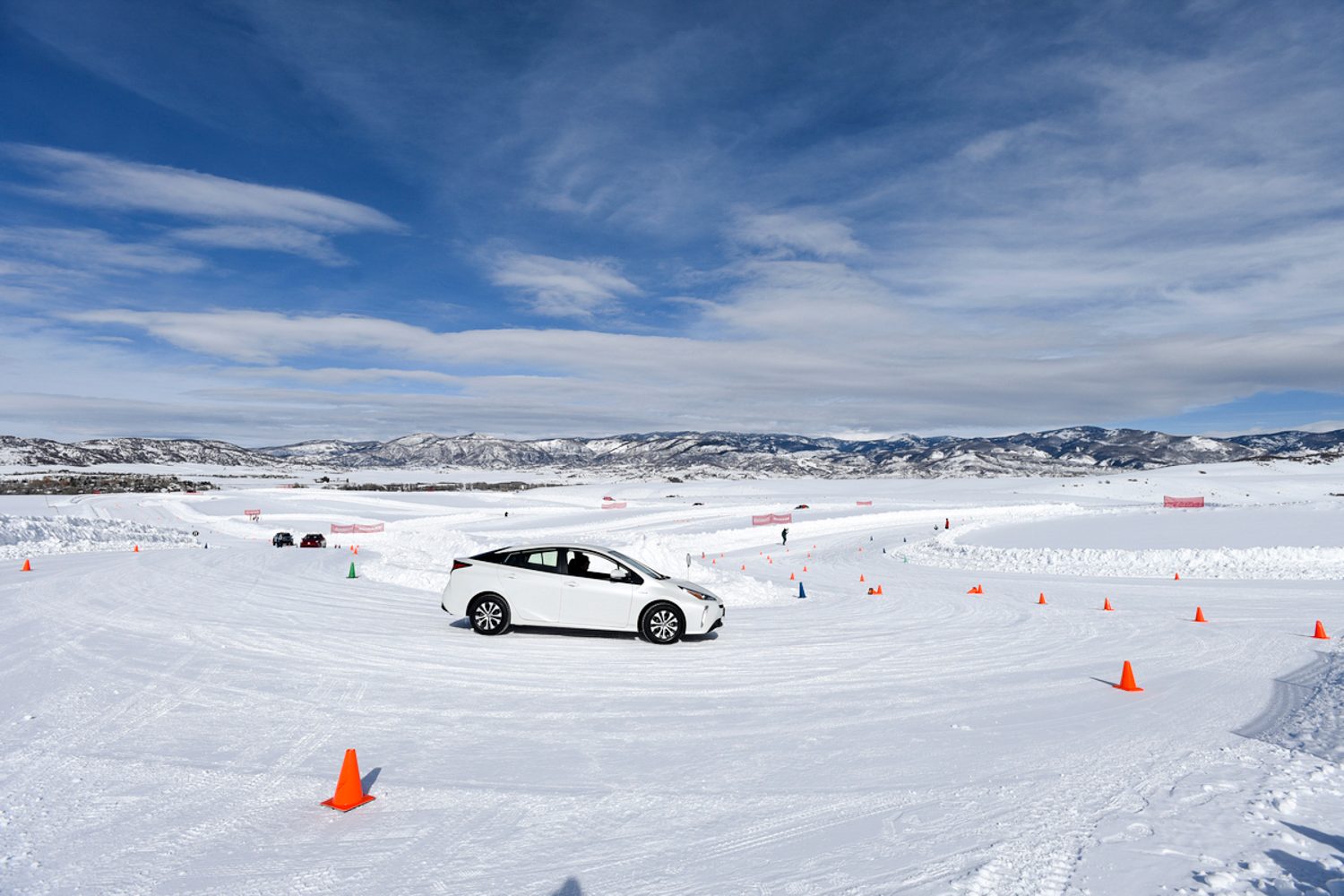 manejamos el toyota prius awd e en la nieve 2019 28