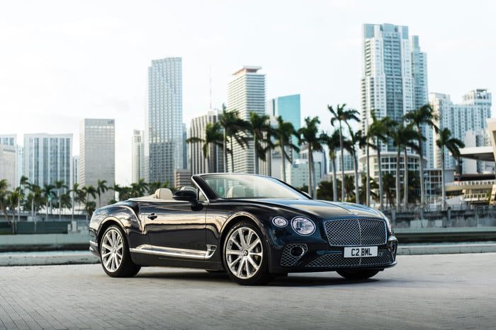 bentley continental gt v8 convertible 2 700x467 c
