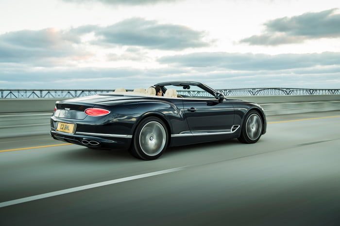 bentley continental gt v8 convertible 8 700x467 c