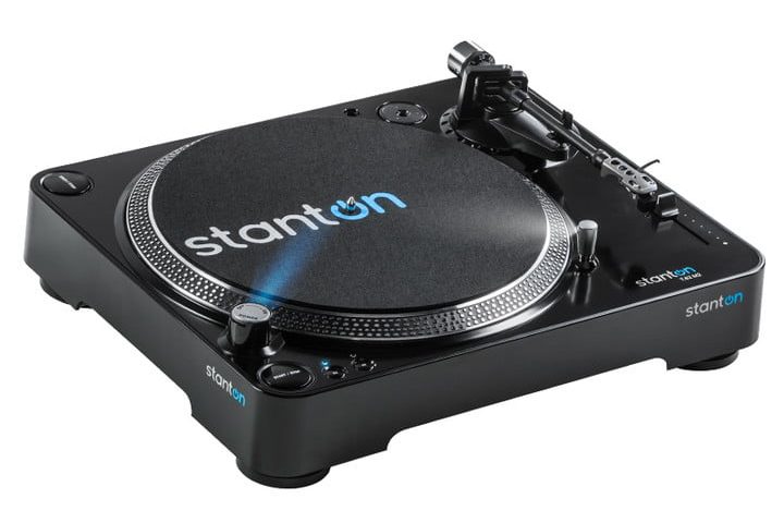 Si es por precios, el todadiscos Stanton T62 es la mejor opción.