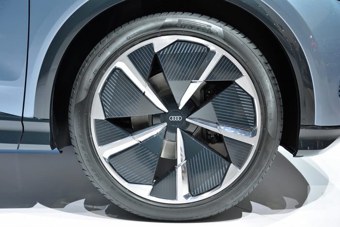 audi q4 e tron suv 2020 dt geneva 2019 5 700x467 c