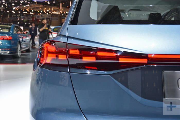 audi q4 e tron suv 2020 dt geneva 2019 8 700x467 c