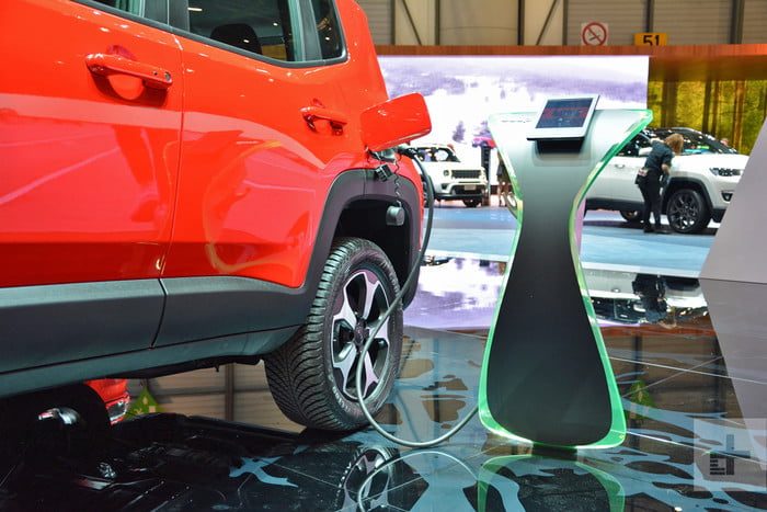 jeep renegade compass hibrido enchufable dt geneva 2019 phev 2 700x467 c