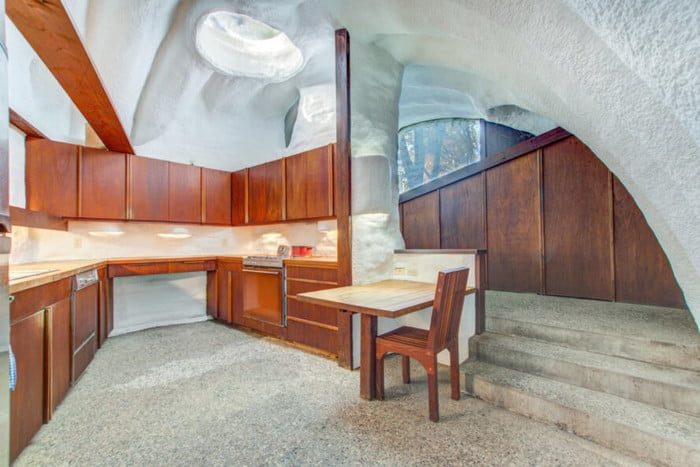 casa river falls hobbit house 6 700x467 c