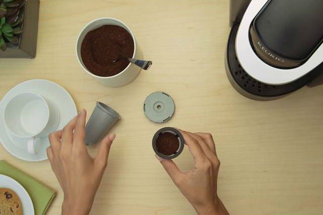 Aprende cómo limpiar una Keurig: Retira todos los componentes desmontables