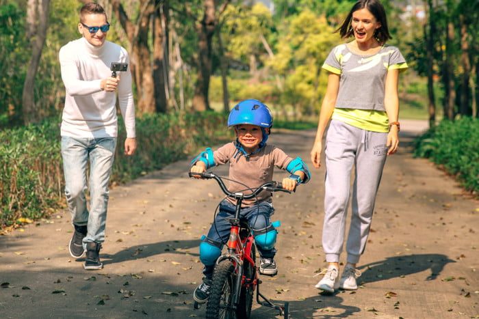 camara insta360 evo holoframe kid playinginsta360evo 700x467 c