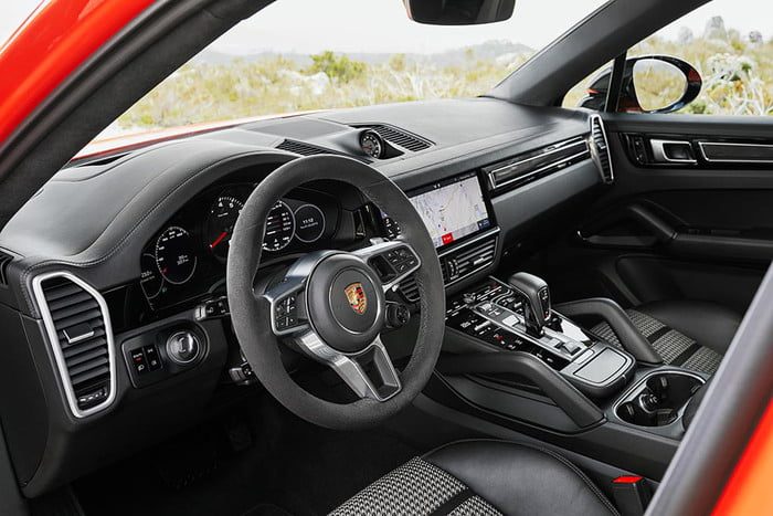 porsche cayenne coupe 2020 11 700x467 c