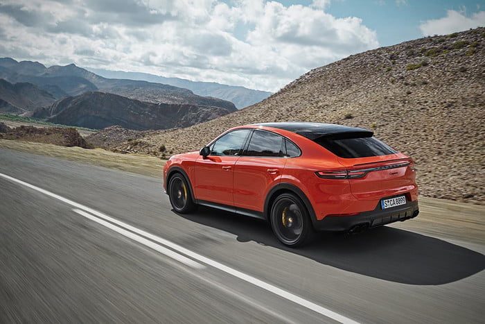 porsche cayenne coupe 2020 3 700x467 c