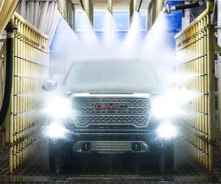 gmc camionetas camas carbonpro 2019 sierra denali testing in water spray booth