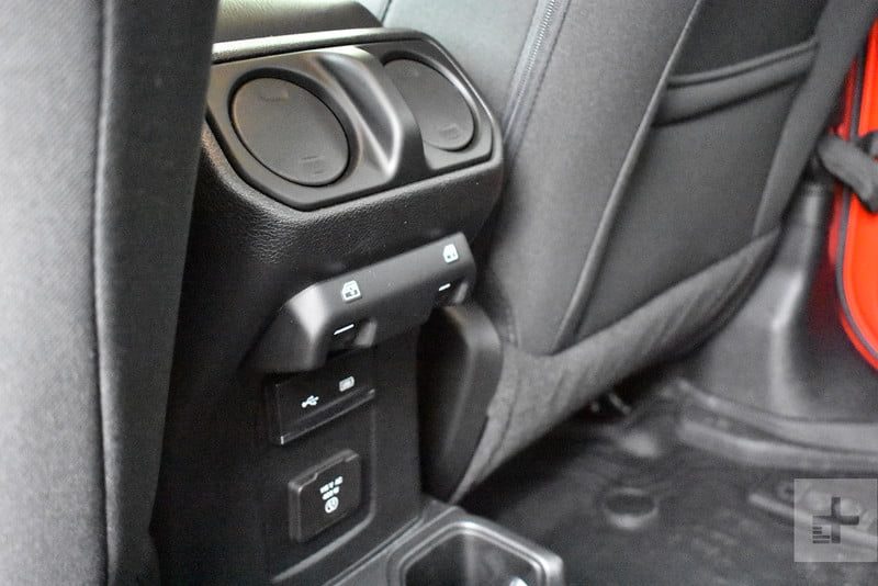 revision jeep gladiator 2020 12 800x534 c