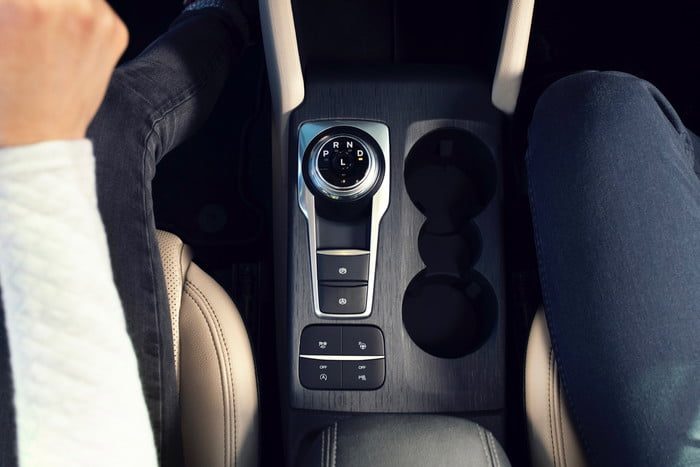 ford escape 2020 20 frd esp 45928 700x467 c