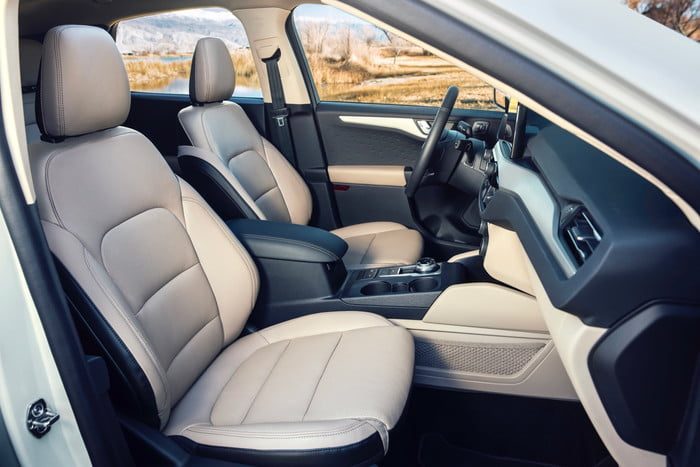 ford escape 2020 20 frd esp 45945 700x467 c