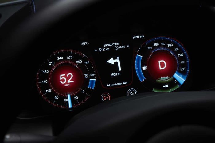 rapid e aston martin 007 rapide official 10 700x467 c