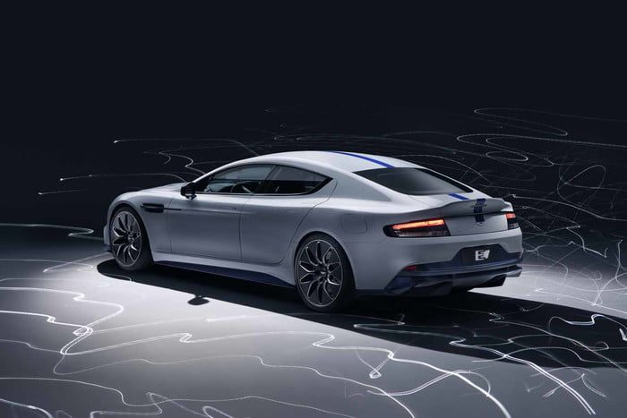 rapid e aston martin 007 rapide official 3 700x467 c