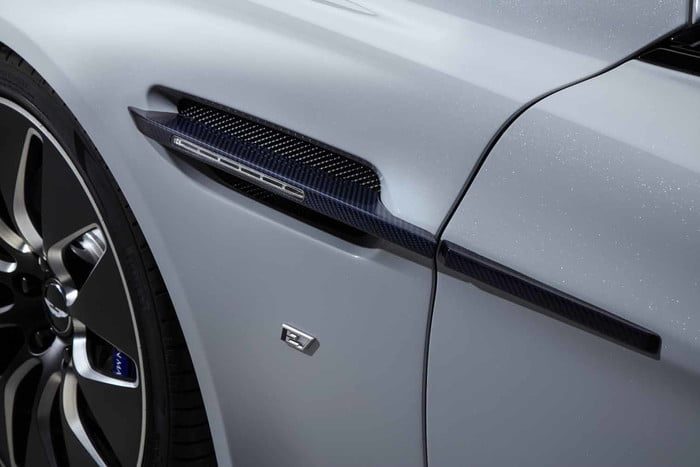 rapid e aston martin 007 rapide official 4 700x467 c
